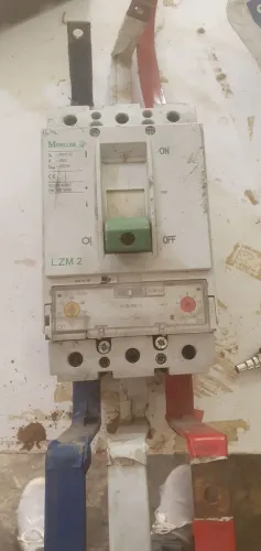 Disjuntor Moeller 200a Amperes Lzm2 690v ac