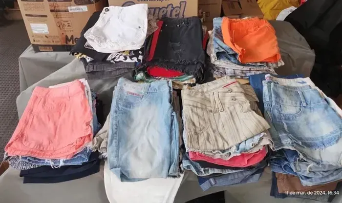 Último Kit com 20 peças bermudas e shorts Femininos