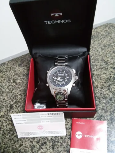 Relógio Technos Chronoalarm com Bússola