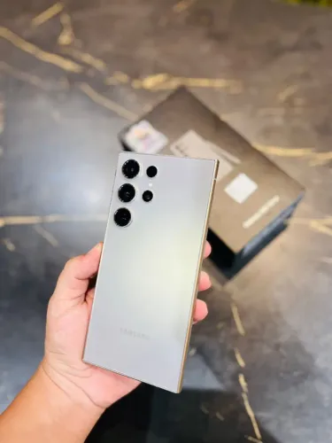 Galaxy S24 Ultra 256GB aceito trocas - Loja aberta até 22h