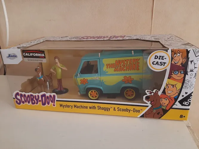 Scooby-Doo! Mystery Machine com Shaggy e Scooby-Doo