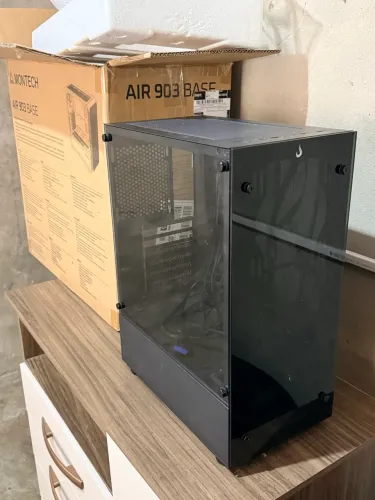 GABINETE MID TOWER EM ACRÍLICO QUASE SEM USO