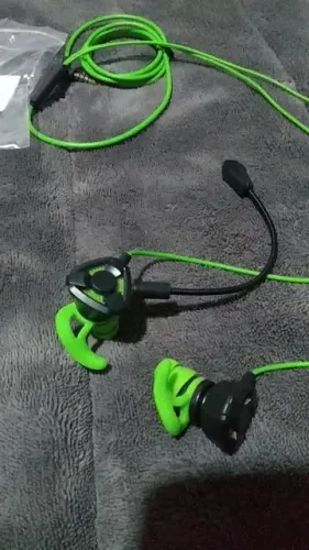 Fone gamer com microfone