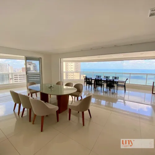 Apartamento com 4 suítes e 5 vagas com vista definitiva para o mar no Altiplano
