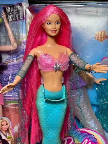Barbie Sereia anos 2000 Mermaid Fantasy cabelo rosa