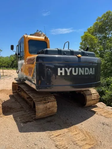 Escavadeira Hyundai 140 ano 2020