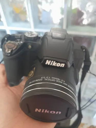 Máquina fotográfica COOLPIX P510 ZOOM 42X Full HD - Usada apenas 3 vezes.
