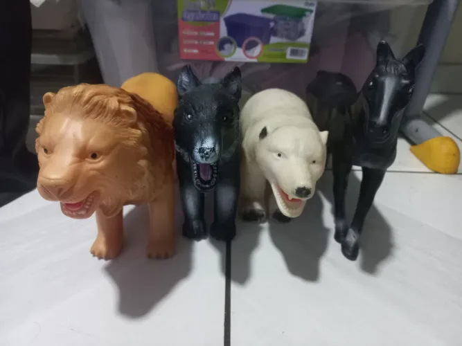 Kit de 4 animais de brinquedo