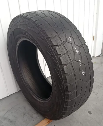 Pneu 265/70 R18 usado