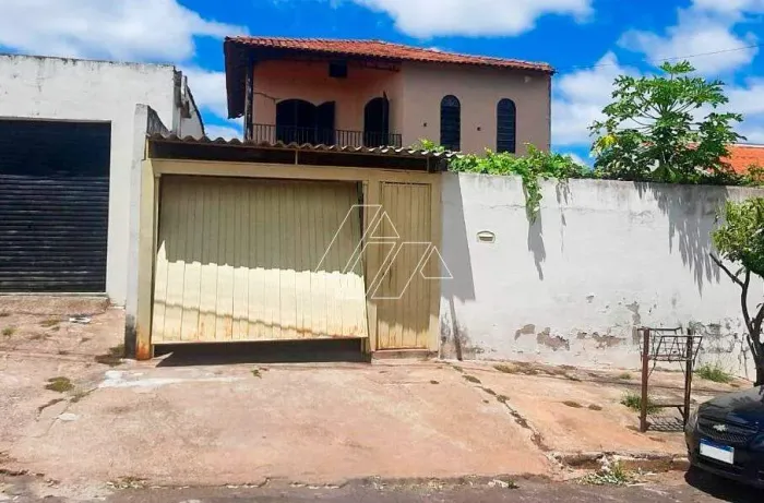Casa com 3 quartos (1 suíte) e 2 vagas à venda ou para aluguel no Jardim Monte Castelo  Ma