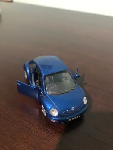 Miniatura Volkswagen New Beetle