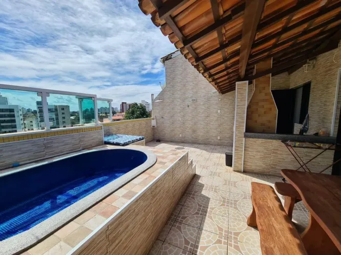 COBERTURA TRIPLEX 4/4 VISTA MAR NO COSTA AZUL