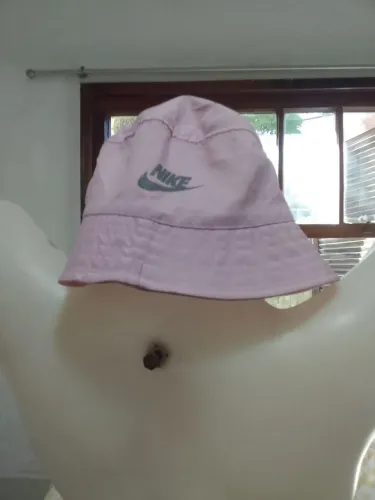 30_ Chapéu Bucket Nike Rosa