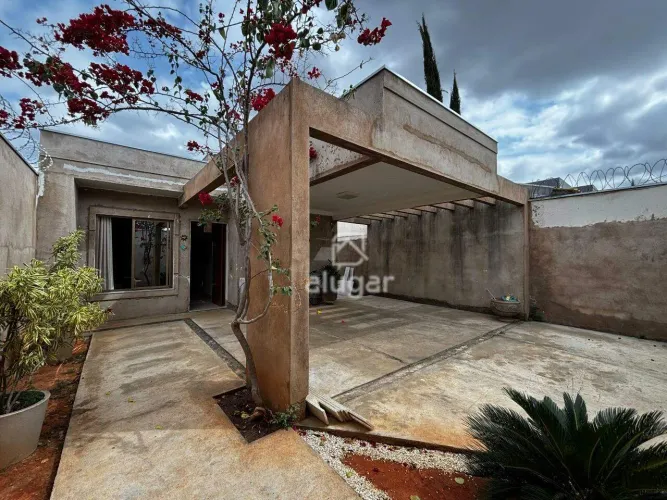 Casa à venda, 2 quartos, 1 suíte, 1 vaga, Morada do Sol - Montes Claros/MG - R$ 650.000,00