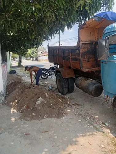 Retirada de entulhos caçamba 6 metros