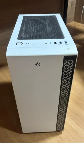 Gabinete gamer branco TGT lateral de vidro