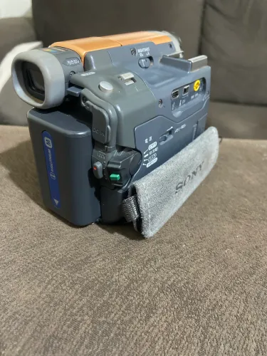 Filmadora Sony DCR-TRV22 MiniDV ? Carl Zeiss ? Ótimo estado! Raridade