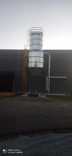 Silo com filtro de mangas pulse jet automático e Exaustor.