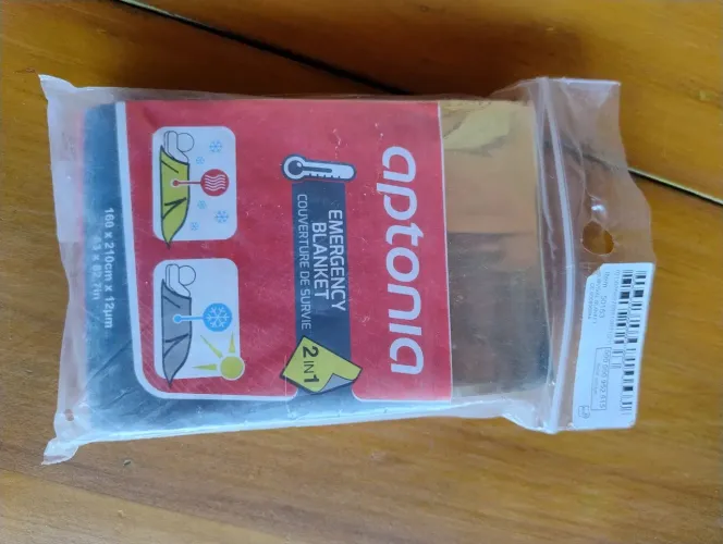 manta de sobrevivência descartável forclaz