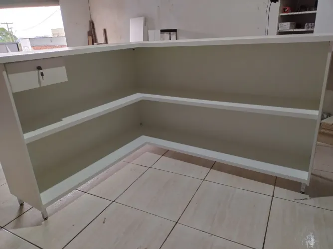 Balcão atendimento todo no MDF branco tx