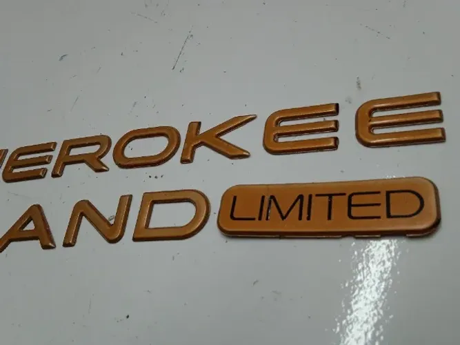 13162 Emblema Jeep Grand Cherokee Limited 1996 a 1998 Original