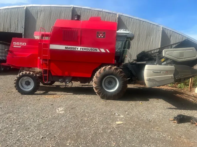 Colheitadeira Massey Ferguson 5650 Advanced 2011 Apenas 4.922 horas (Único Dono)