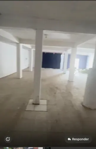 Ponto comercial com 320 m² -Nova Metrópole