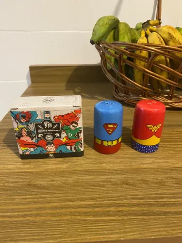 Kit Saleiro e Pimenteiro DC Comics