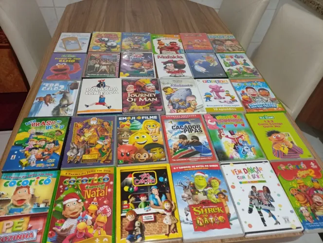 Coleção de DVDs infantil 36 valor 50 reais