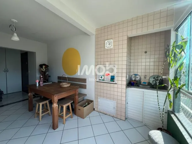 APARTAMENTO 2 QUARTOS - CENTRO