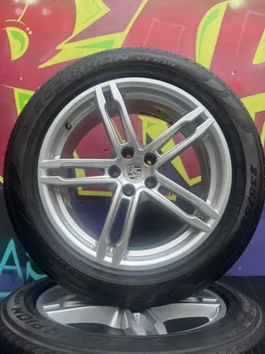 Rodas aro 19 - Porsche Macan Com Pneus Pirelli Scorpion