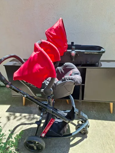 Carrinho de bebê com bebê conforto- Safety 1st