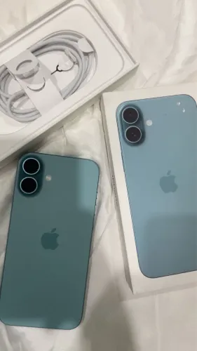 iPhone 16