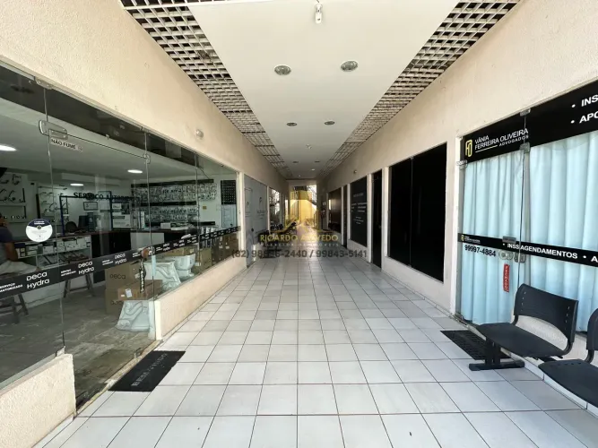 Sala Comercial na Dona Constança, prox ao INSS e Maceió Shopping