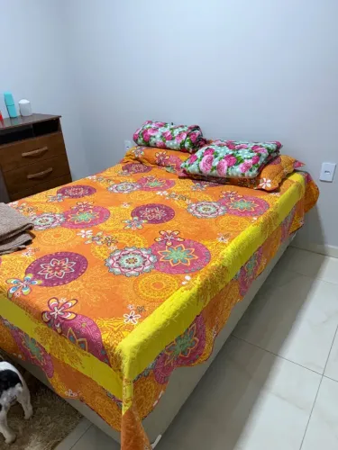 Vendo cama box completa casal