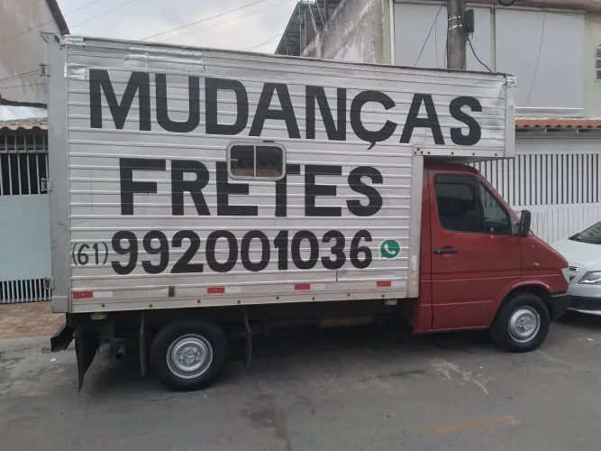 MUDANÇA E FRETE LOCAL E INTERESTADUAL E PEQUENOS SERVIÇOS