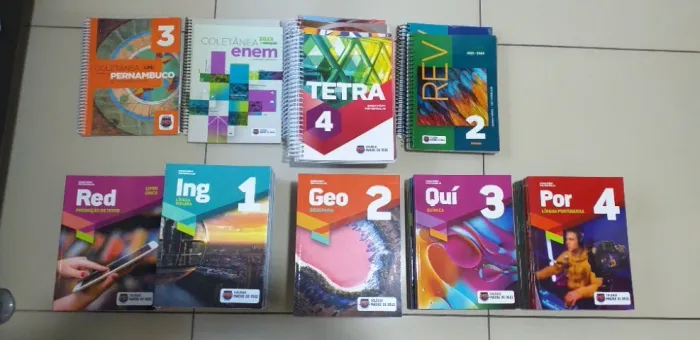 ENEM E VESTIBULARES - kit completo POLIEDRO pré-vestibular (2024 - boas condições)