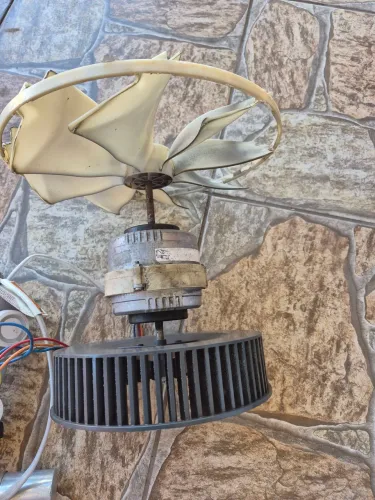 Vendo esse ventilador de ar-condicionado de 7500 btu