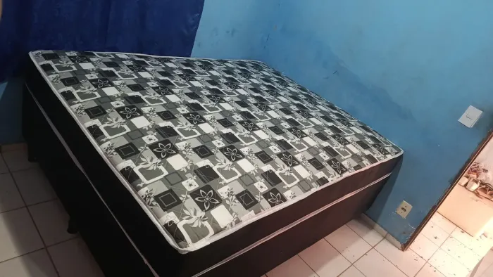 Cama queen unibox