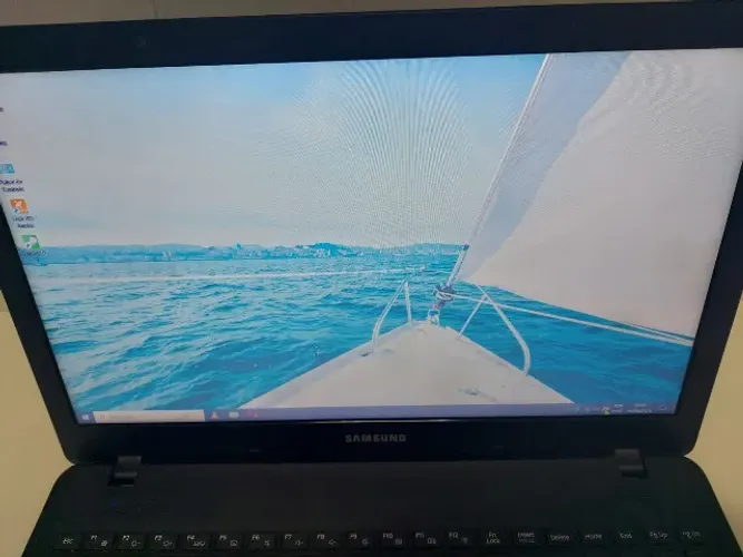 Notebook Samsung 300E5M - 8 GB Ram + SSD - Tela 15 Pol - Impecável