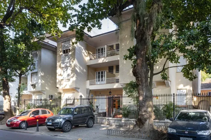 Apartamento para aluguel com 80 metros quadrados com 2 quartos