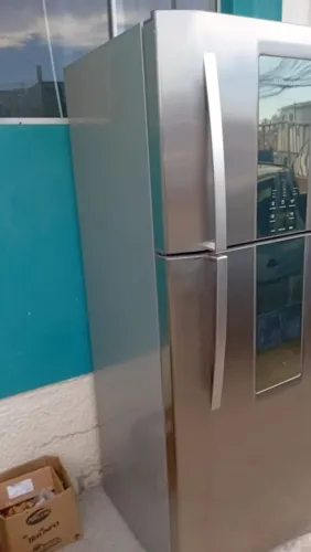 Geladeira Electrolux frosfree funcionando entrego sem custos dependendo do local  !