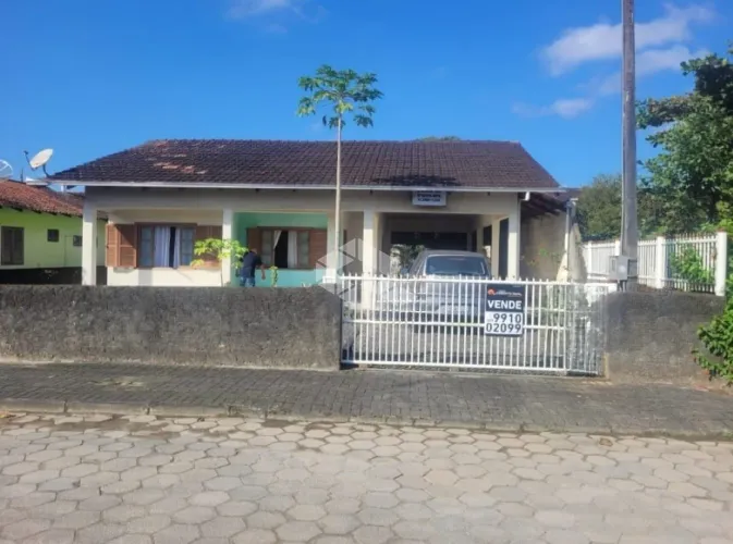 CASA UBATUBA-SÃO FRANCISCO DO SUL-SC.