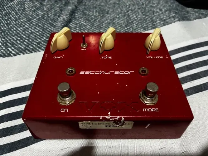 Pedal de Distorção VOX Satchurator - Joe Satriani Signature