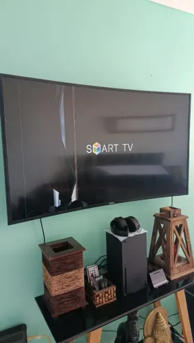 Smart TV Samsung 48" com defeito