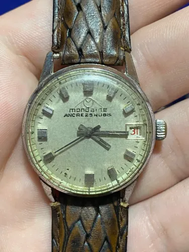 Relógio MONDAINE Automático