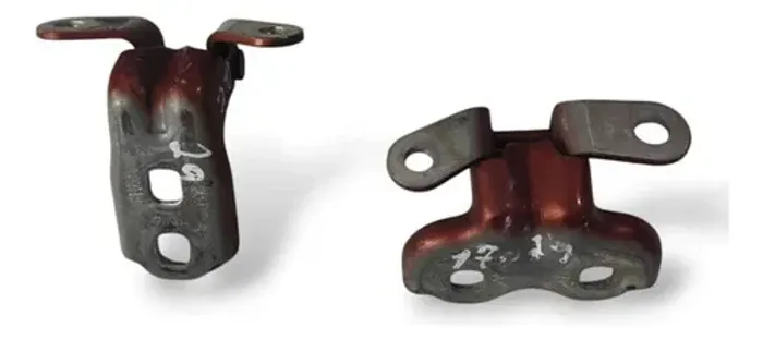 Par Dobradiças Porta Dianteira Esquerda Chevrolet Onix 2014