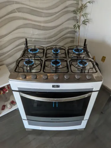 Fogão Brastemp excelente acendimento no elétrico