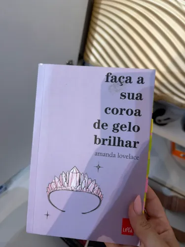 Livro ?faça a sua coroa de gelo brilhar?
