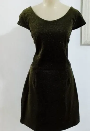 Vestido preto com lurex dourado marca oh! Boy